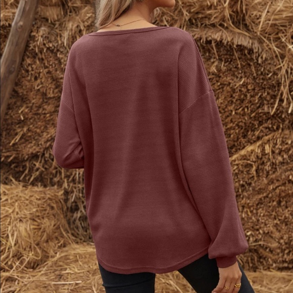 Button detail waffle long sleeve top fall - Picture 6 of 12